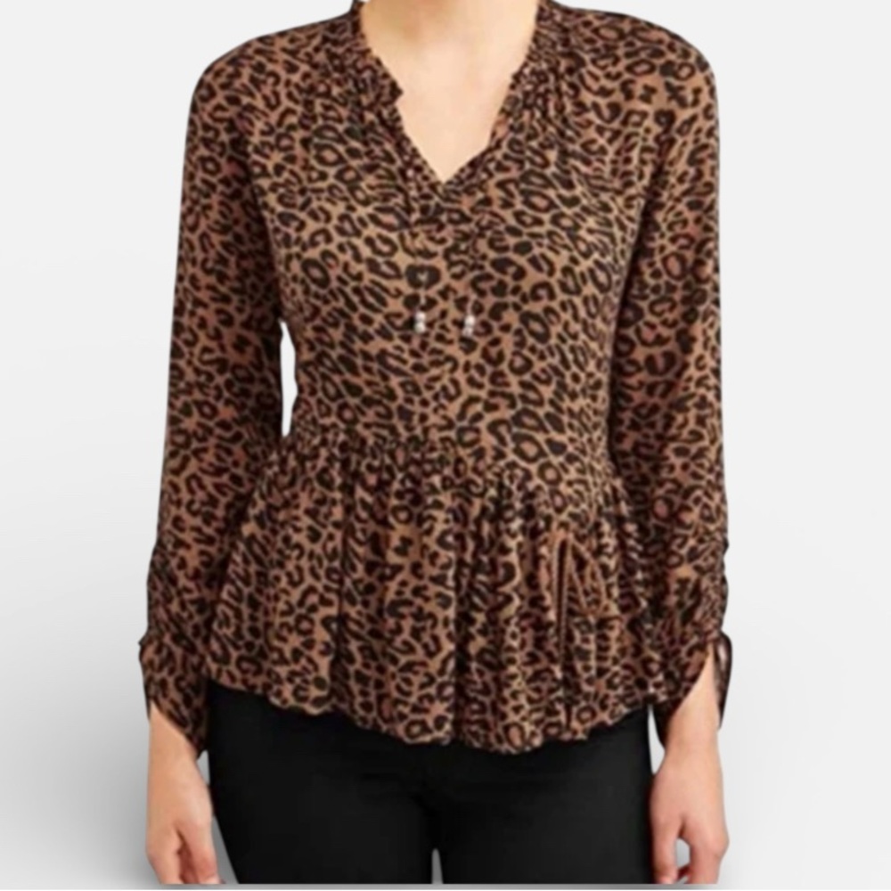 🐣NWT Time and Tru Brown Leopard Blouse